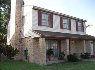 419 Tresvant Dr, Webster, TX 77598