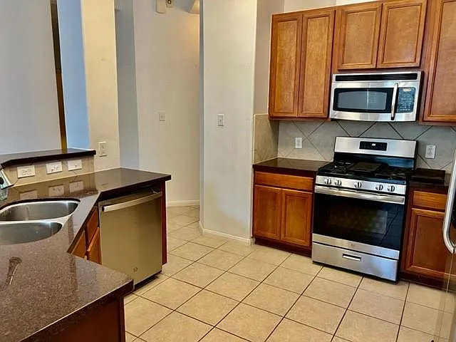 25114 Diamond Ranch Dr — Photo 10
