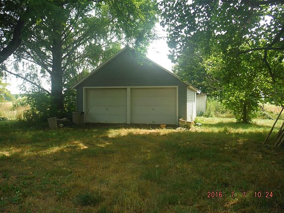 3rd image of 3031 102nd Ave