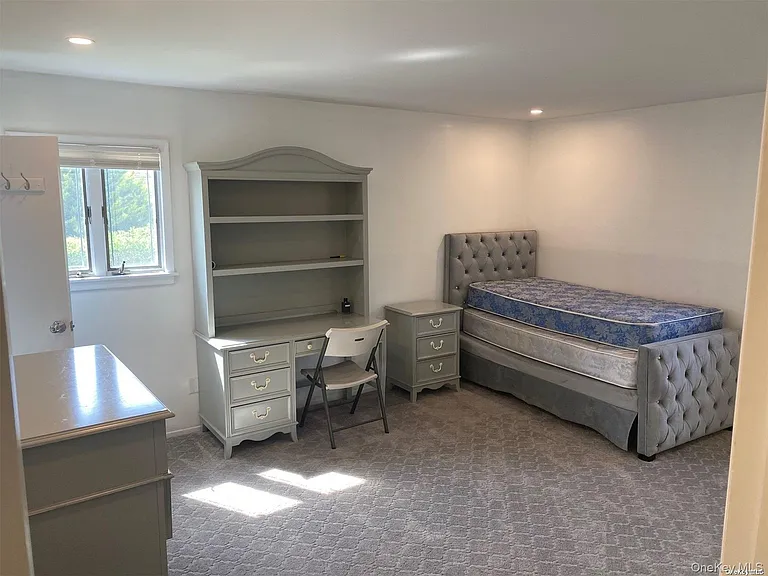 69 Tioga Ave — Photo 9