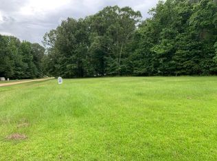11 Fairway Dr, Natchez, MS 39120