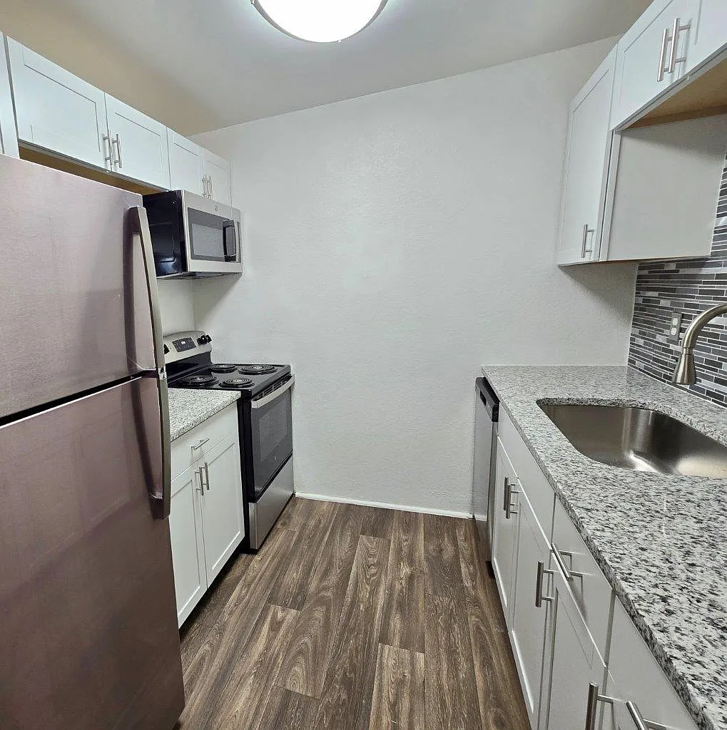 Jackson Grove Apartment Homes — Photo 1