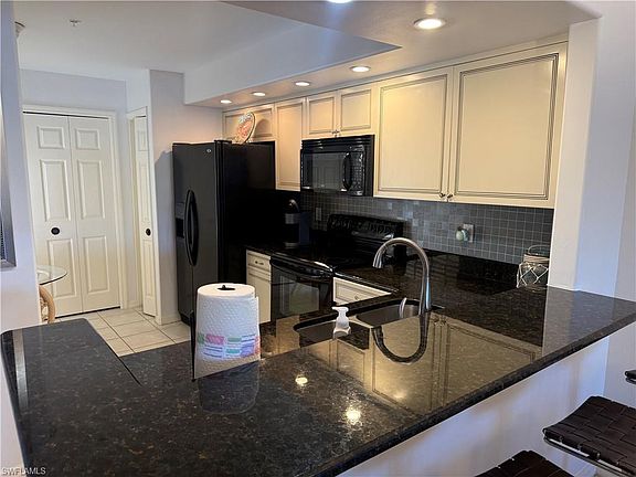 5th image of 13070 Amberley Ct APT 902