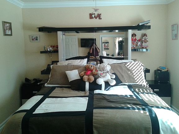 5th image of 176 Rose Ann Ave
