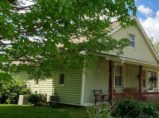 955 Lake Rd SE, Lancaster, OH 43130