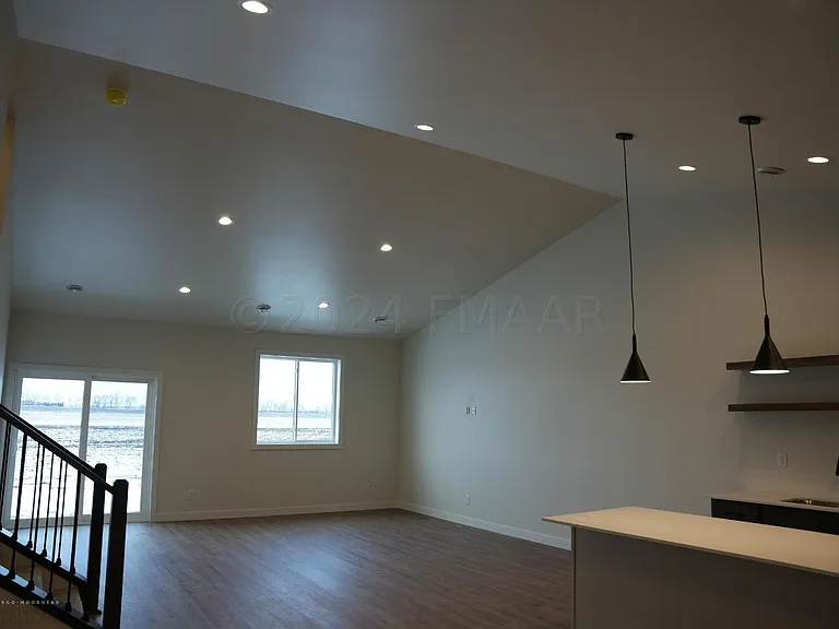 1520 6th Ave NE — Photo 7