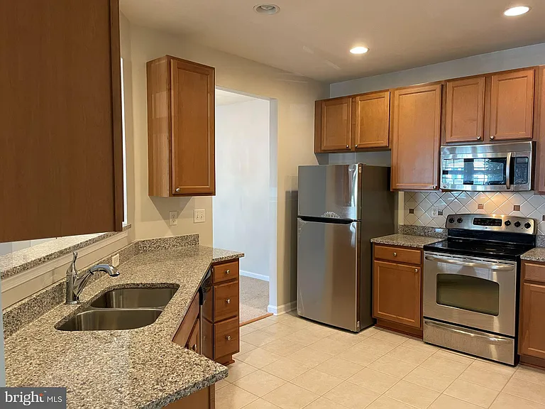 5307 Wyndholme Cir #102 — Photo 7