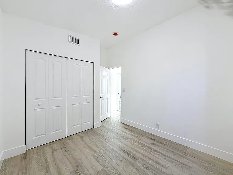 10235 SW 177th St — Photo 32