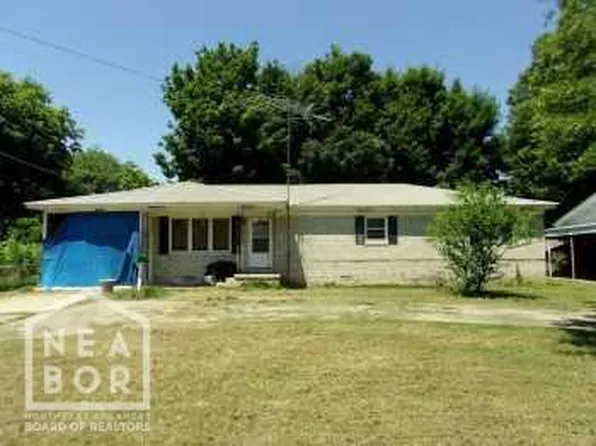 115 N Ballard St, Rector, AR 72461