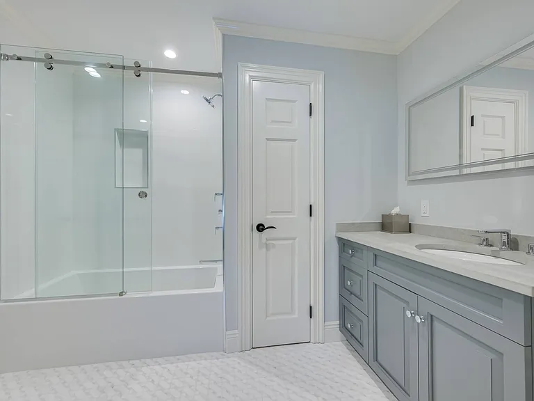 58 Edge Of Woods Rd — Photo 16