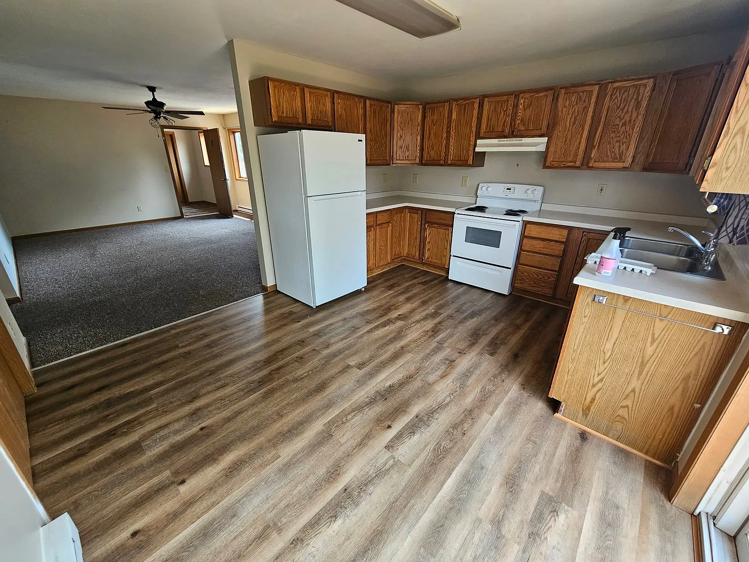 2 bed, $800 — Photo 1
