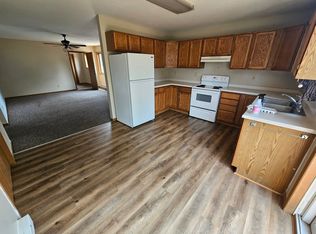 201 S Bridge St APT F, Markesan, WI 53946