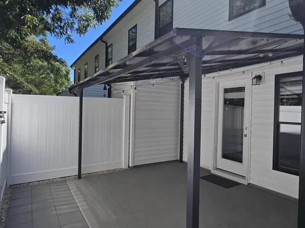 242 S Raleigh St, Angier, NC 27501