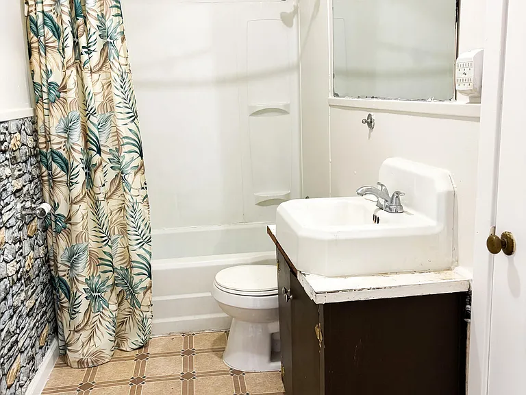 1213 Scott St — Photo 5
