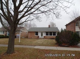8211 N Wisner St, Niles, IL 60714
