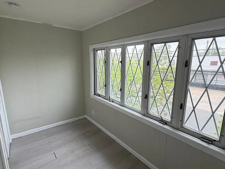 1043 Jefferson Ave #2H — Photo 3