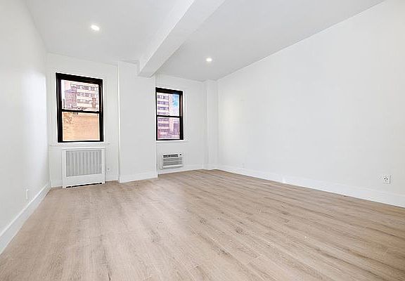 5th image of 138 E 38th St APT 3G