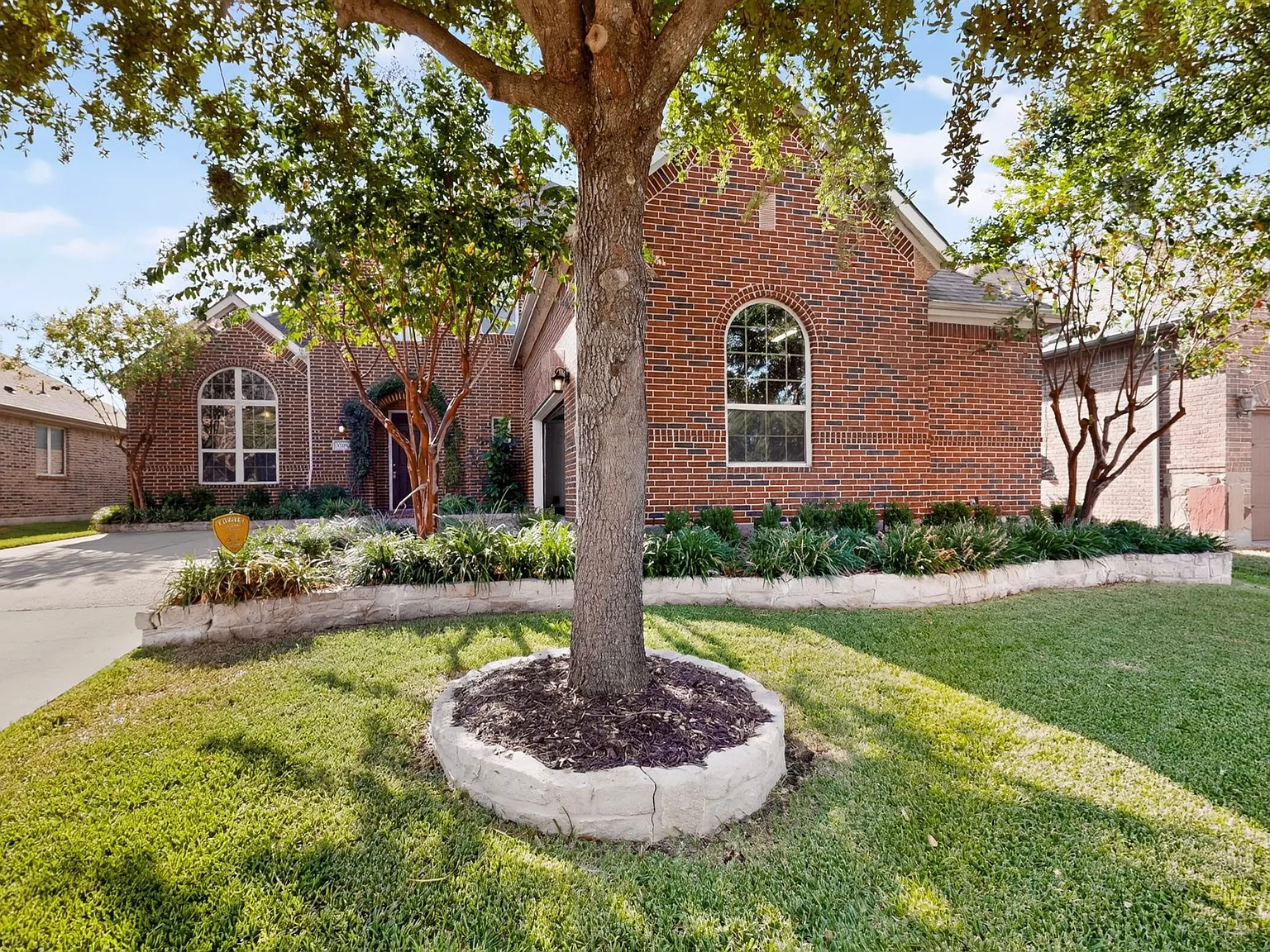 5 bed, 3596 sqft, $3,495 — Photo 2