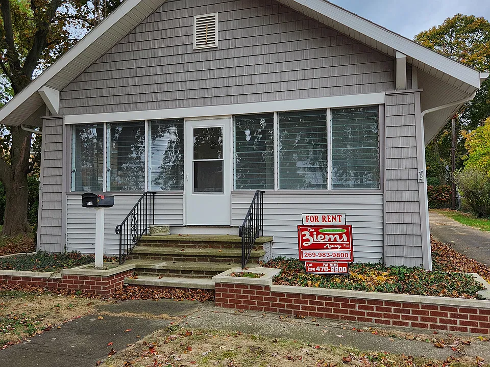 1510 Lakeshore Dr