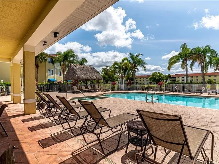 8298 Key Royal Ln #424 — Photo 8