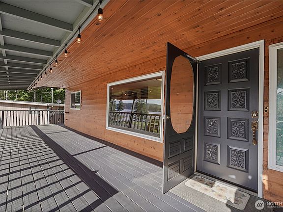 2nd image of 370 E Mason Lake Drive E