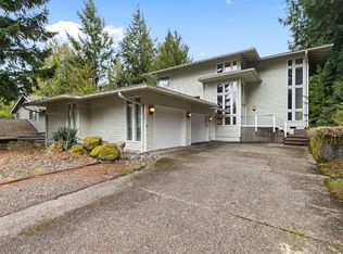 34 N Point Dr, Bellingham, WA 98229