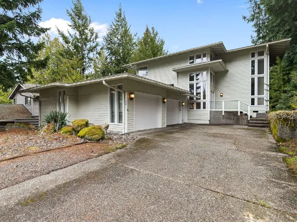 34 N Point Dr, Bellingham, WA 98229