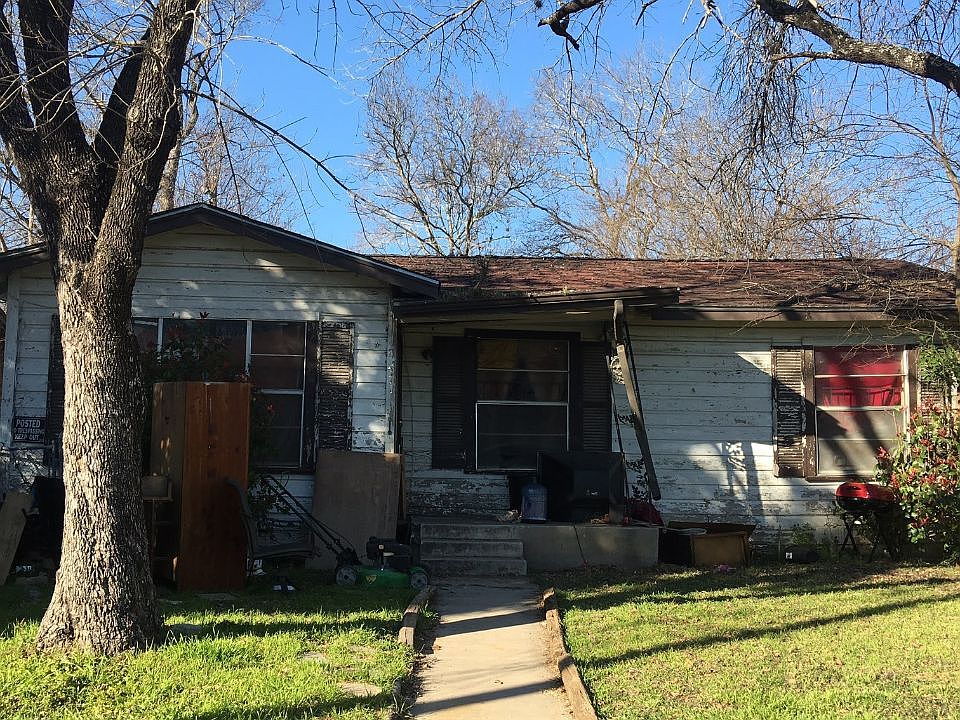 1st image of 471 Lincolnshire Dr
