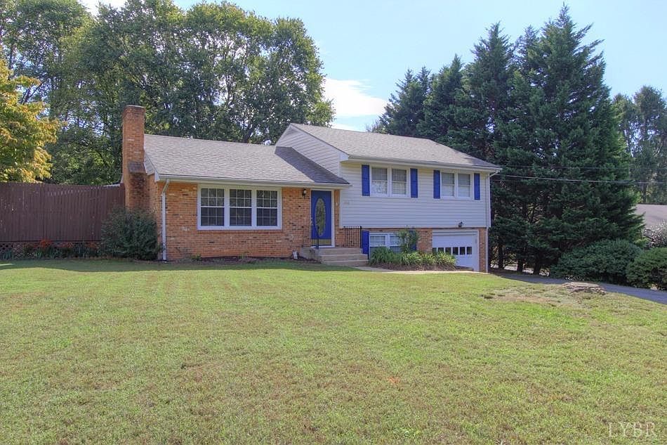 1st image of 106 Yorkshire Cir