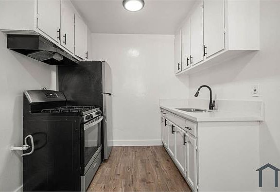 4th image of 634 W 92nd St APT 1