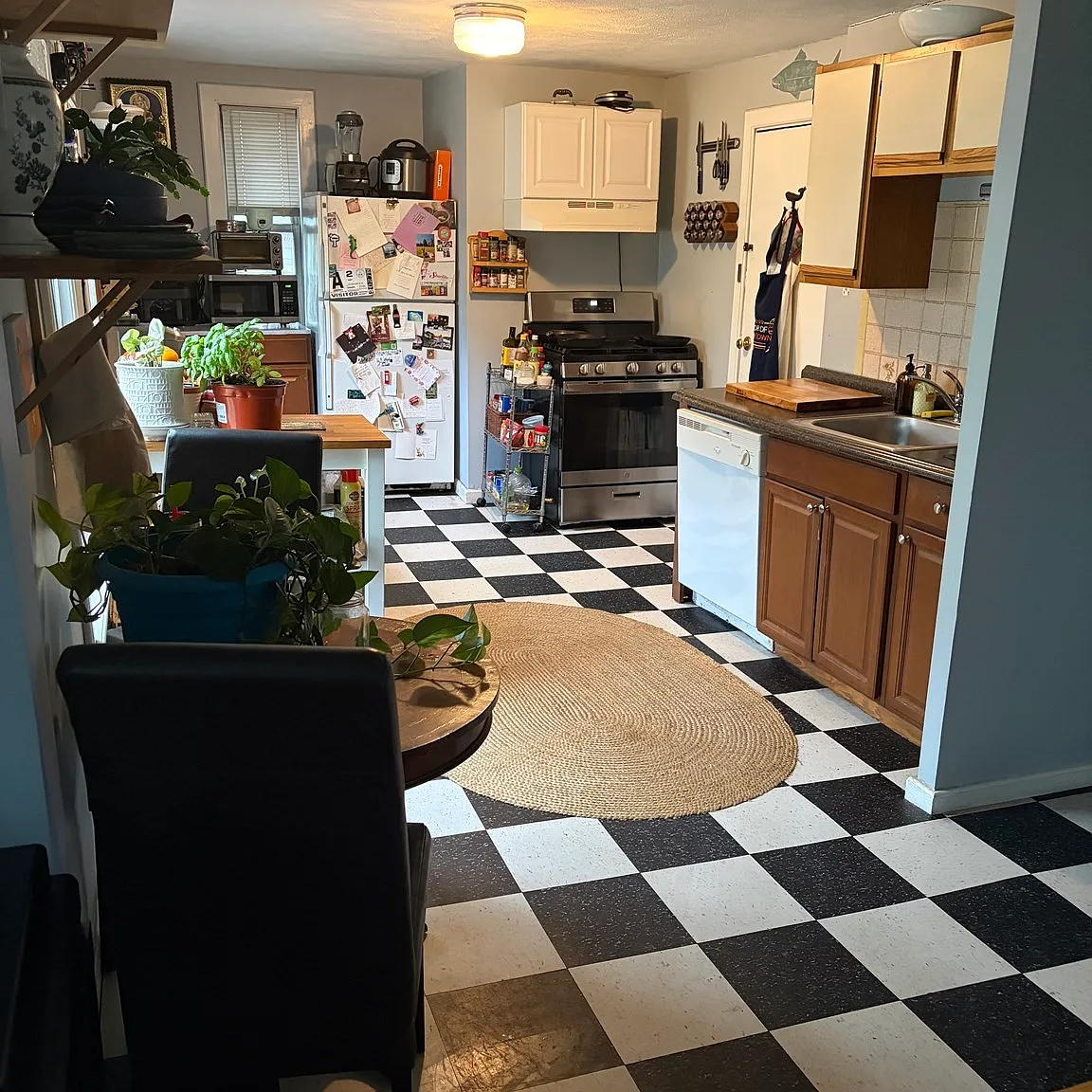 2 bed, 9999 sqft, $3,300 — Photo 4