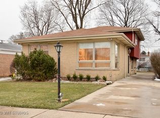 621 Lavergne Ave, Wilmette, IL