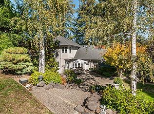 720 Bromfield Rd, Hillsborough, CA 94010