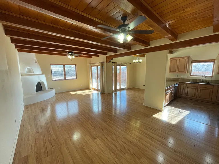 2600 W Zia Rd #V2 — Photo 4