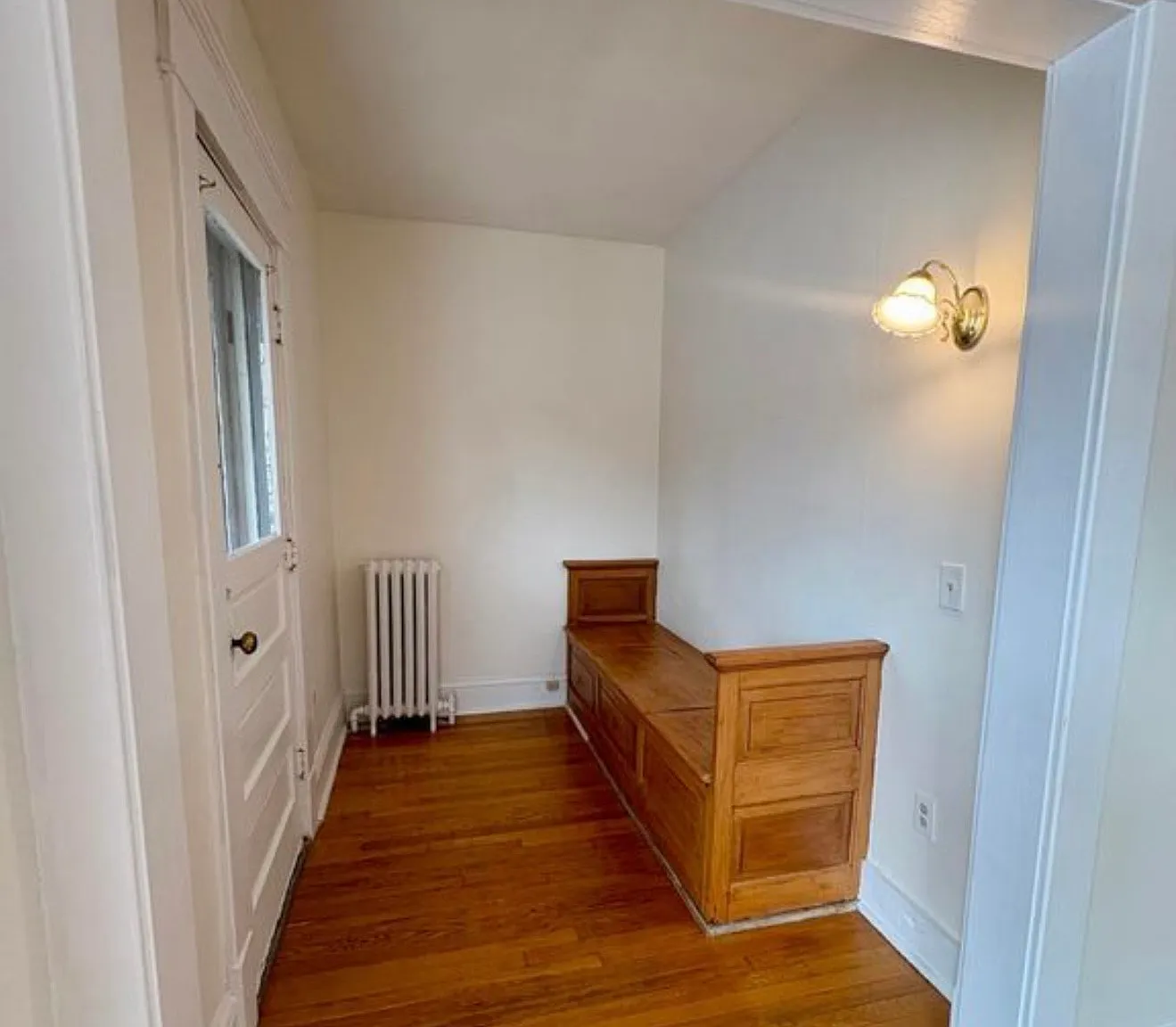 1 Magnolia Ter — Photo 2