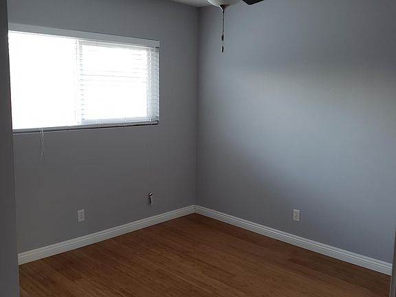 4th image of 3840 W 135th St
