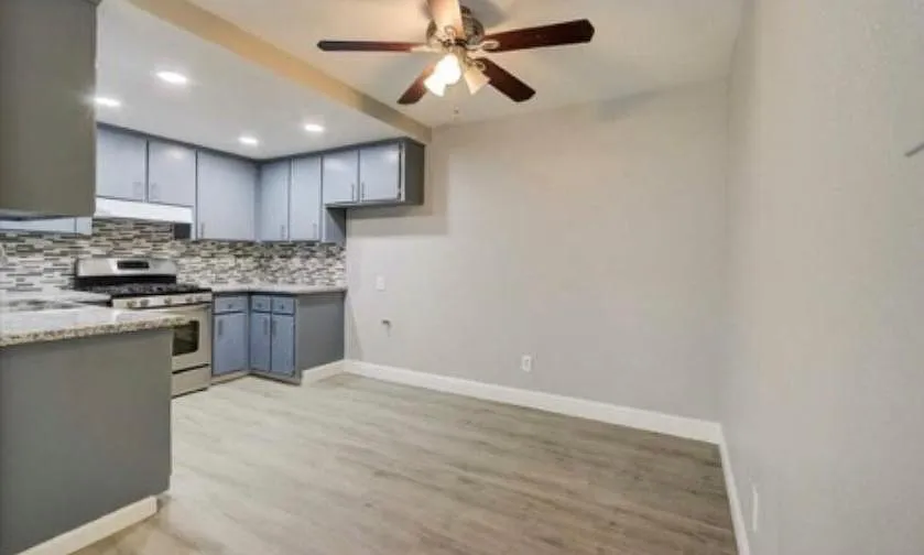 3 bed, 1200 sqft, $3,275 — Photo 4