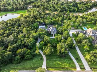 650 Oak Dr, Friendswood, TX 77546