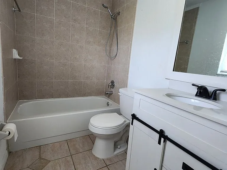 221 Loch Low Dr — Photo 16