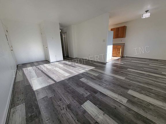 5th image of 4700 Falls View Ave #7