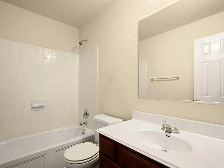 18716 Derby Hill Ln — Photo 28