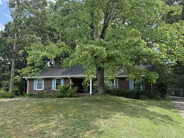 760 Bundaberg Ln, Rural Hall, NC 27045