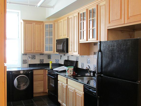 2nd image of 101 W 18th St APT 5D