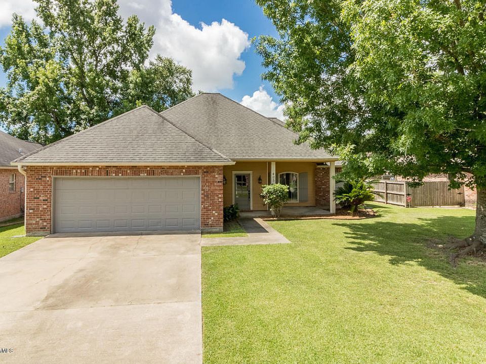 1st image of 405 Crest Cir