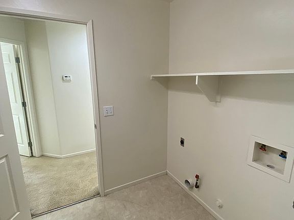 4th image of 1025 W Reese Ct