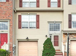 56 Sara Ln, Hanover, PA 17331