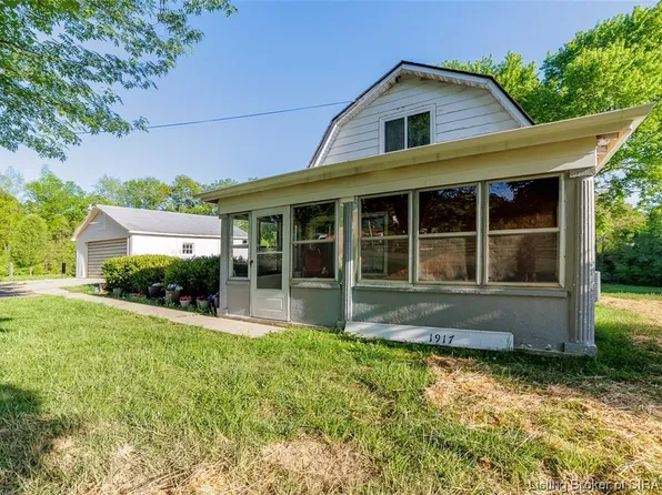 1917 Renn Road, Floyds Knobs, IN 47119