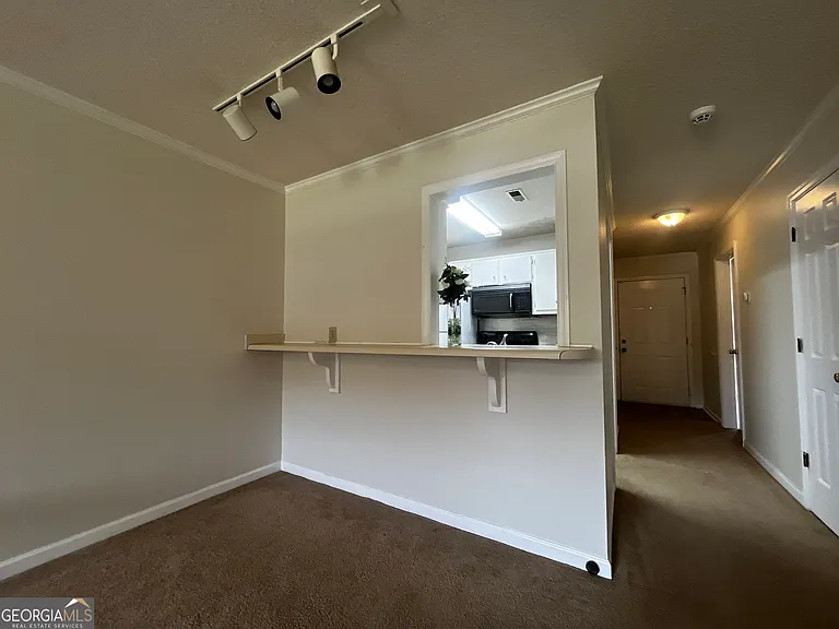 2165 S Milledge Ave — Photo 8