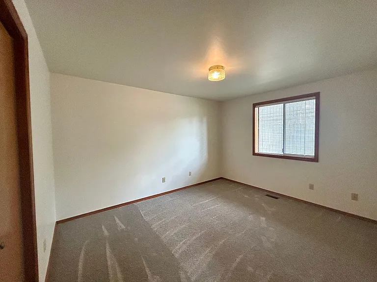 12371 Rainier Dr — Photo 12