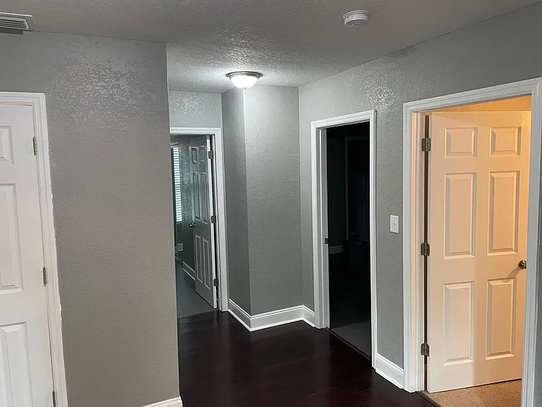 3520 W Rogers Ave — Photo 8